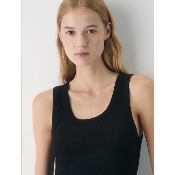 Babaton Aritzia Busy Tank Black Scoop Neck Top Women's Size Small Minimalist - Picture 9 of 9